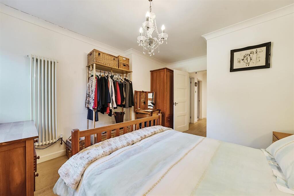 Additional image 10 of High Road, Chipstead