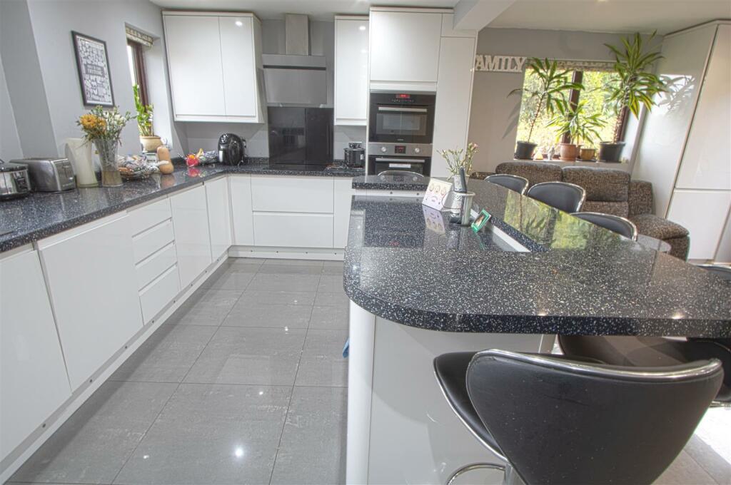 Additional image 12 of Church Road, Ramsden Bellhouse, Billericay