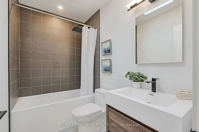 Additional image 19 of 421 Silverthorn Ave