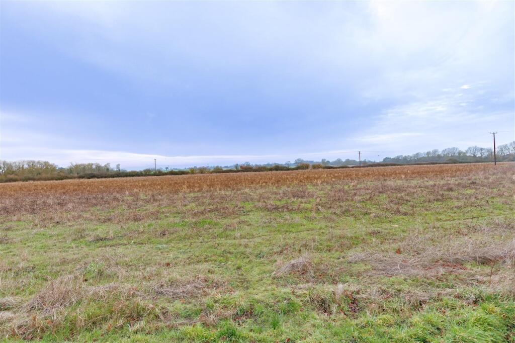 Additional image 21 of Green Close, Epping Green, Epping