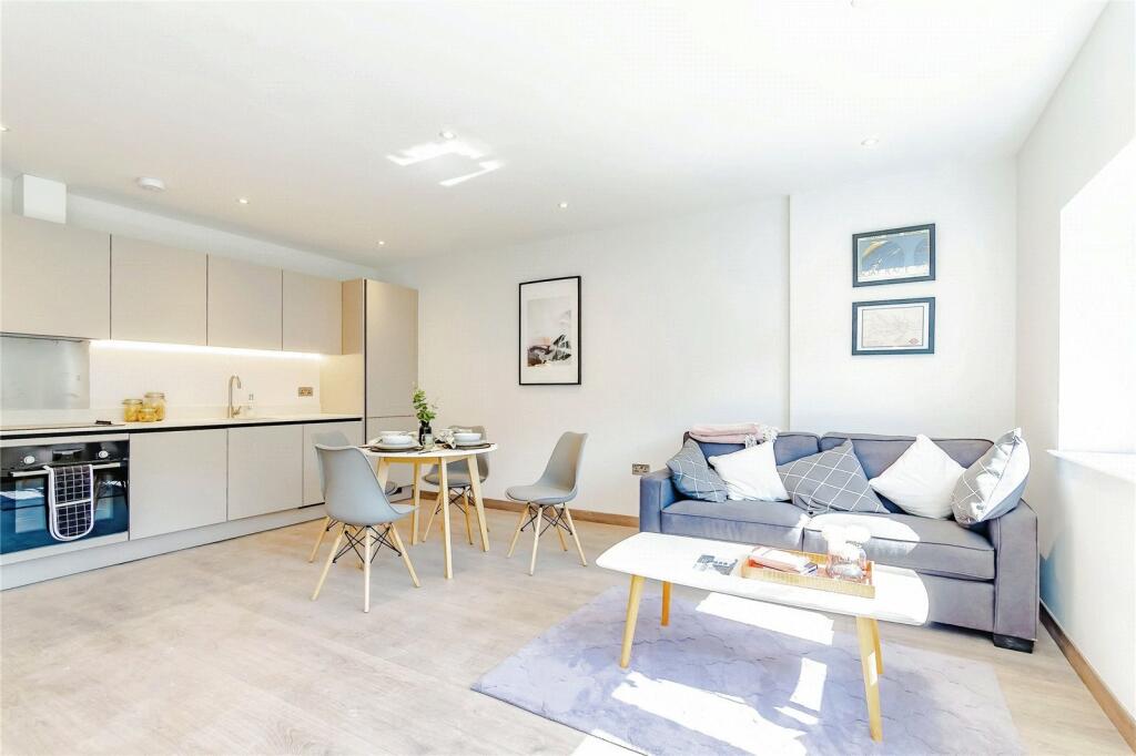 Additional image 6 of Croydon Road, Caterham, Surrey, CR3