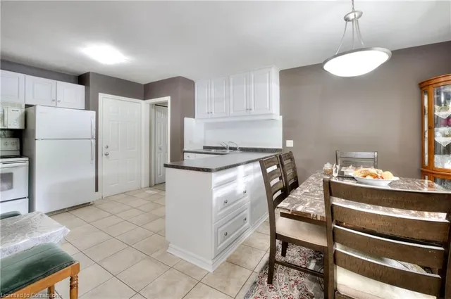 Additional image 15 of 42 Acacia St