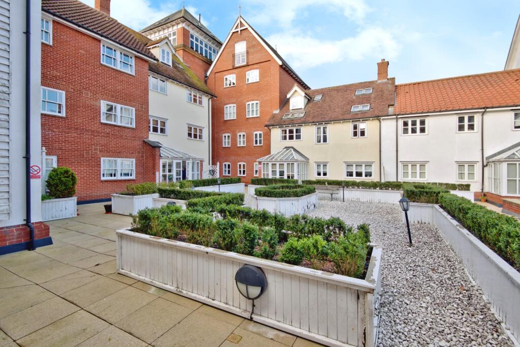 Additional image 18 of Hart Street, Brentwood, Essex, CM14