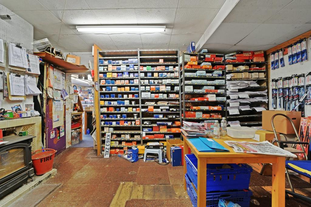 Additional image 11 of 212 Watchouse Road, Chelmsford, CM2 8NF