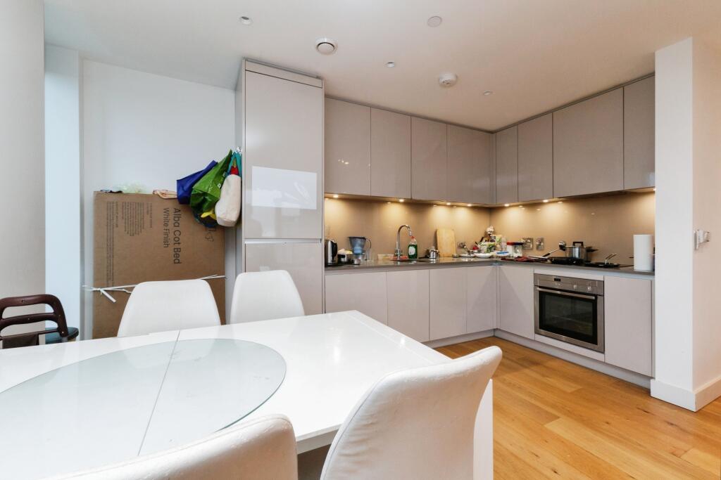 Additional image 6 of 1 Caithness Walk, Croydon, CR0