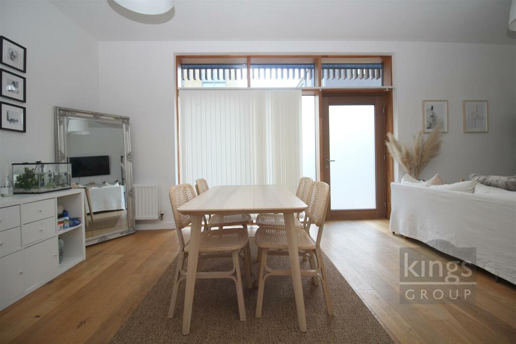 Additional image 4 of New Pond Street, Newhall