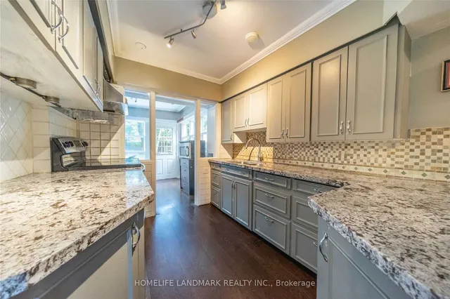 Additional image 15 of 125 Steeles Ave