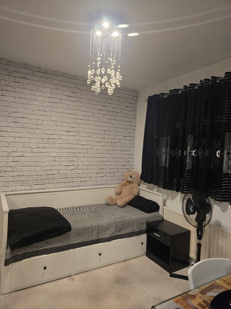 Additional image 8 of Gravel Hill, Croydon, London, CR0