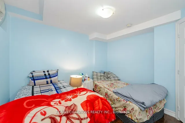 Additional image 37 of 78 Larkspur Rd