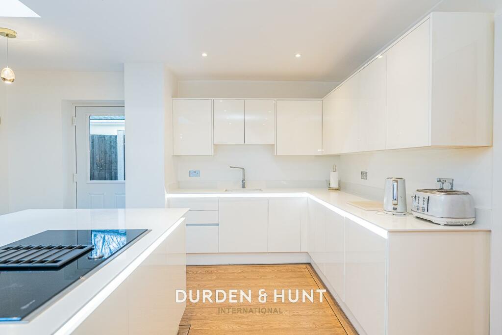 Additional image 8 of Hook End Road, Hook End, CM15