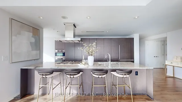 Additional image 12 of 180 University Ave Unit 3301