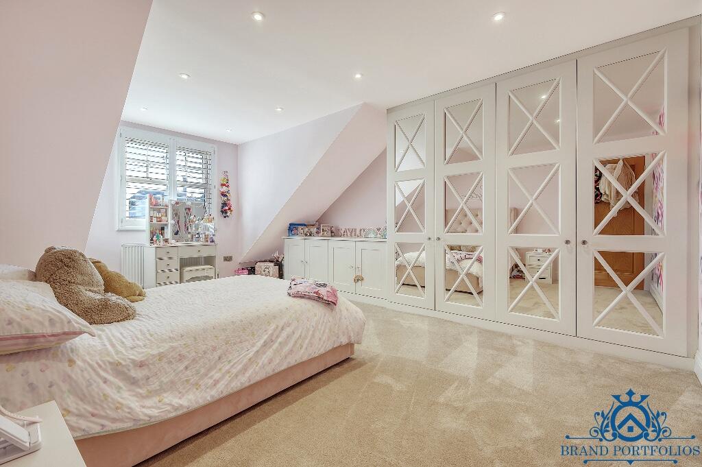 Additional image 19 of Southend Road, Howe Green, CM2