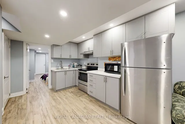 Additional image 30 of 11 Revelstoke Pl