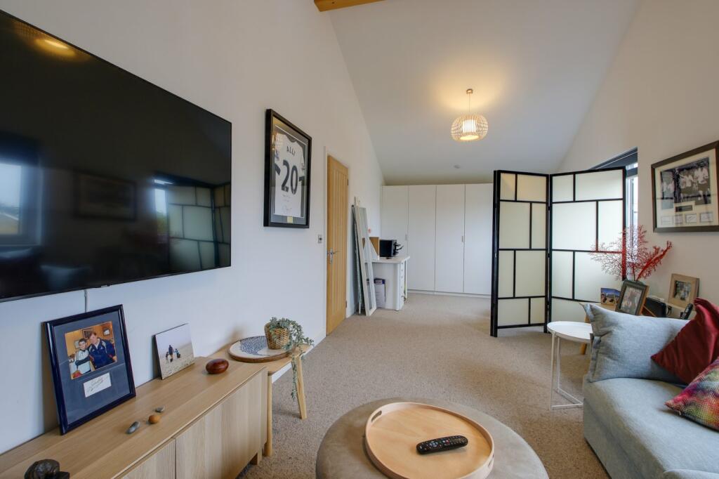 Additional image 29 of Eastern Promenade, Point Clear Bay, Essex, CO16