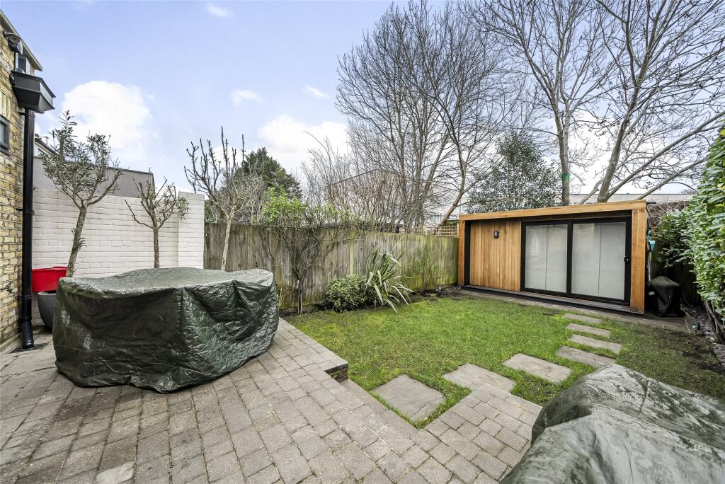 Additional image 11 of Heatherdene Close, Mitcham, Surrey, CR4