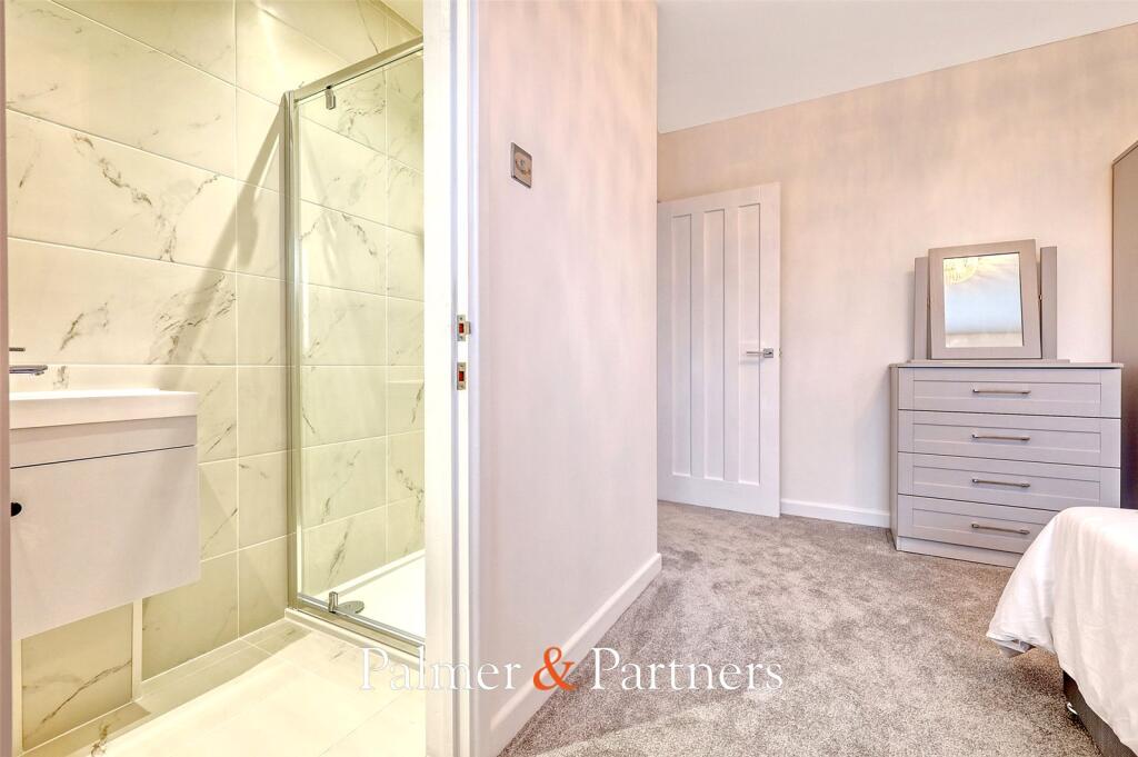 Additional image 16 of Aylesbury Drive, Holland-on-Sea, Clacton-on-Sea, Essex, CO15