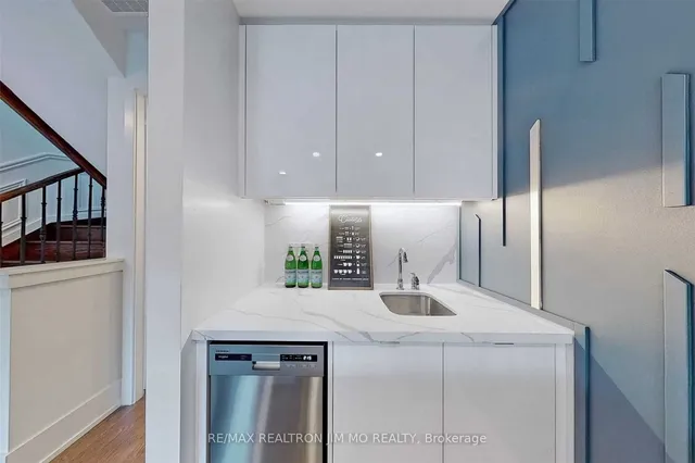 Additional image 28 of 165 Pears Ave Unit Th13