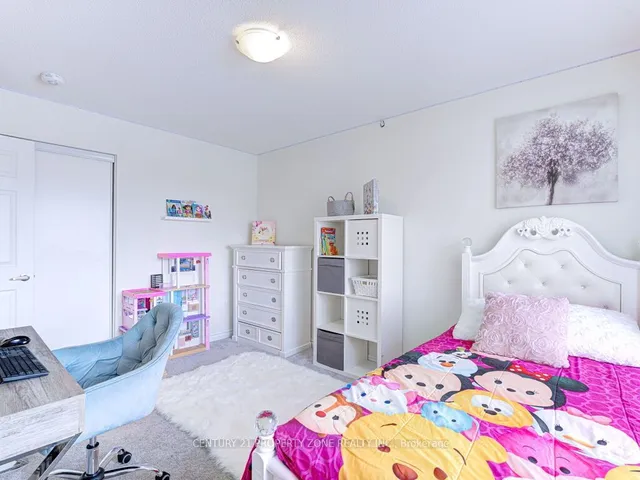 Additional image 34 of 7 Circus Cres