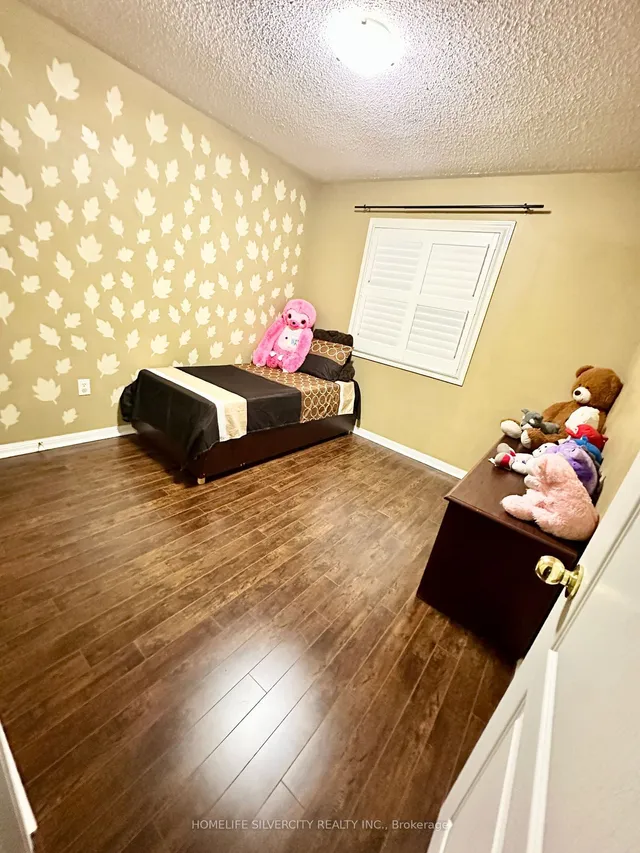 Additional image 18 of 36 Bonavista Dr