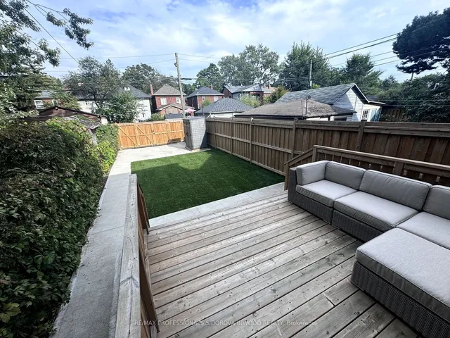 Additional image 26 of 545 Runnymede Rd