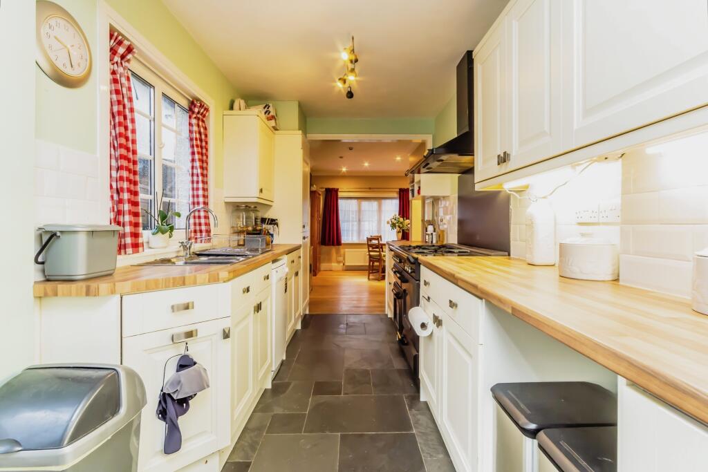 Additional image 15 of Birch Avenue, Caterham, Surrey, CR3