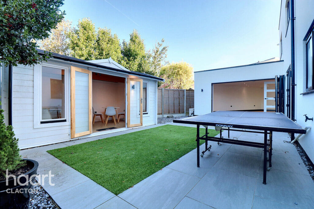 Additional image 24 of Percival Road, Walton On The Naze