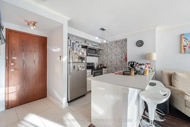 Additional image 11 of 10 QUEENS Quay Unit 1510