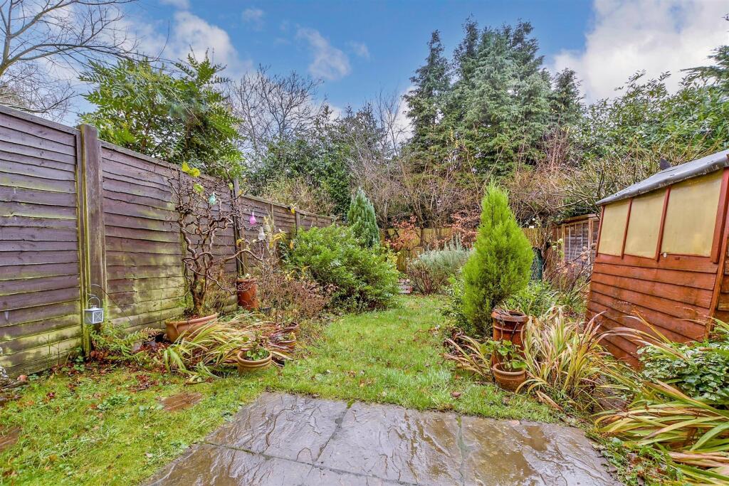 Additional image 8 of Hawthorne Gardens, Caterham, Surrey