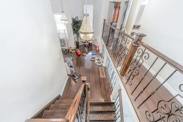 Additional image 21 of 6 Amboise Cres