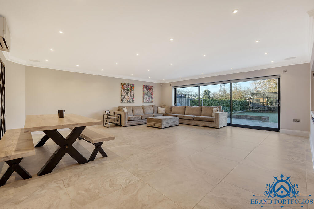 Additional image 3 of Southend Road, Howe Green, CM2