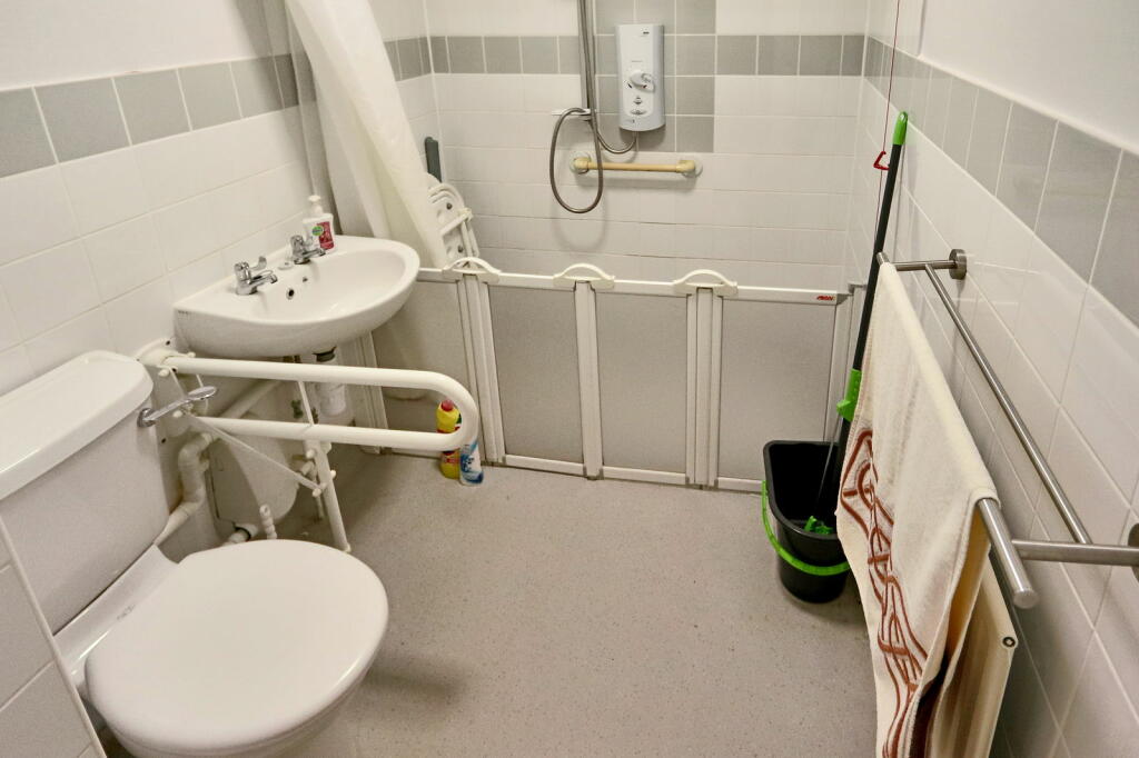 Additional image 5 of Coulsdon Road,Coulsdon,CR5 1EA