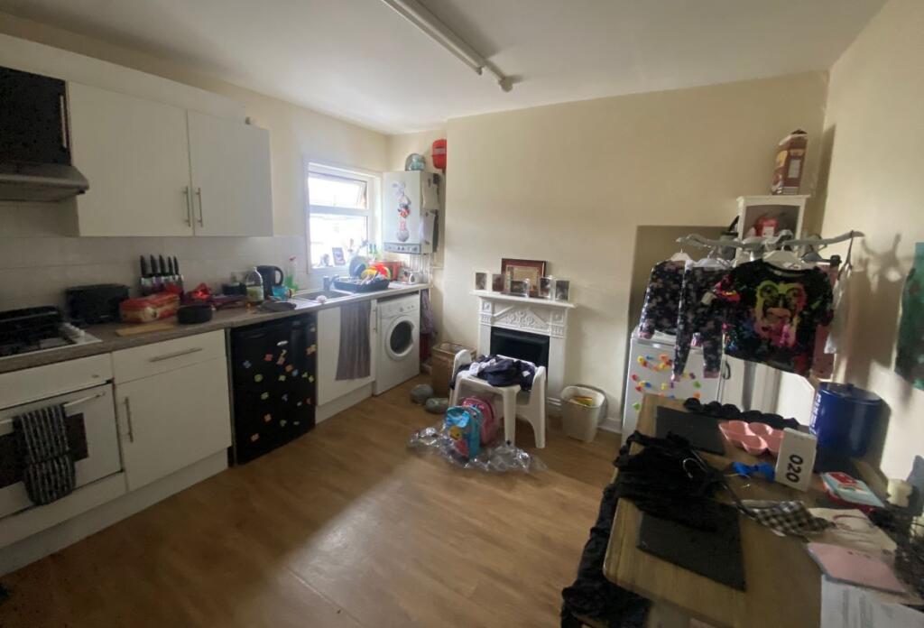 Additional image 10 of 44 Wellesley Road, Clacton-on-Sea, Essex, CO15 3PJ