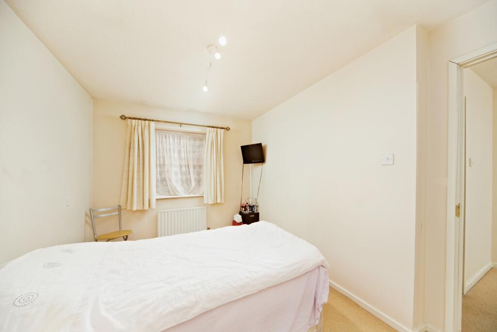 Additional image 15 of Hamond Close, South Croydon, CR2