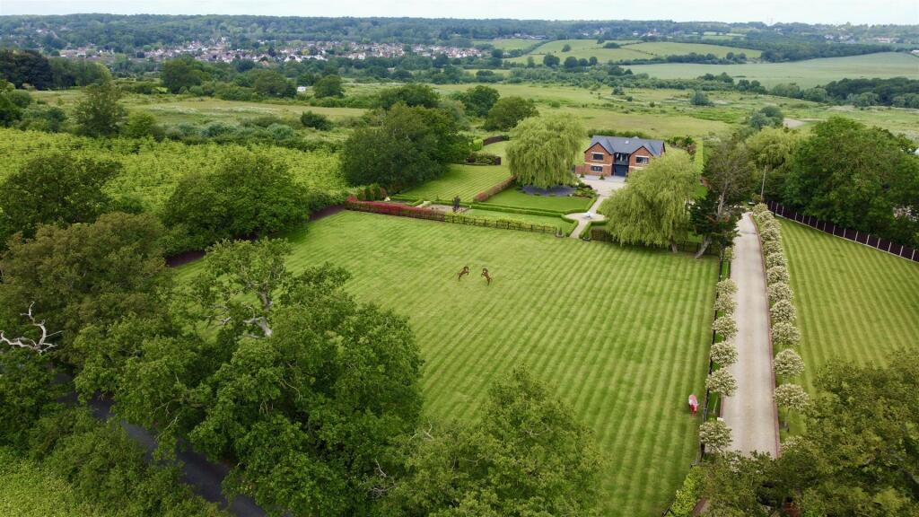 Additional image 47 of Coopersale Lane, Theydon Bois