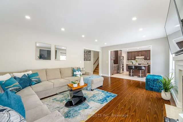 Additional image 11 of 8 Upshall Dr