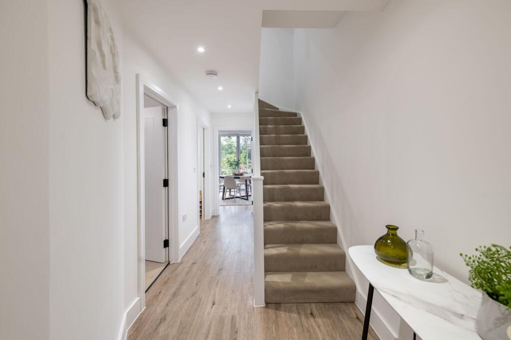 Additional image 7 of Ash Villas, Bradmore Way, Coulsdon