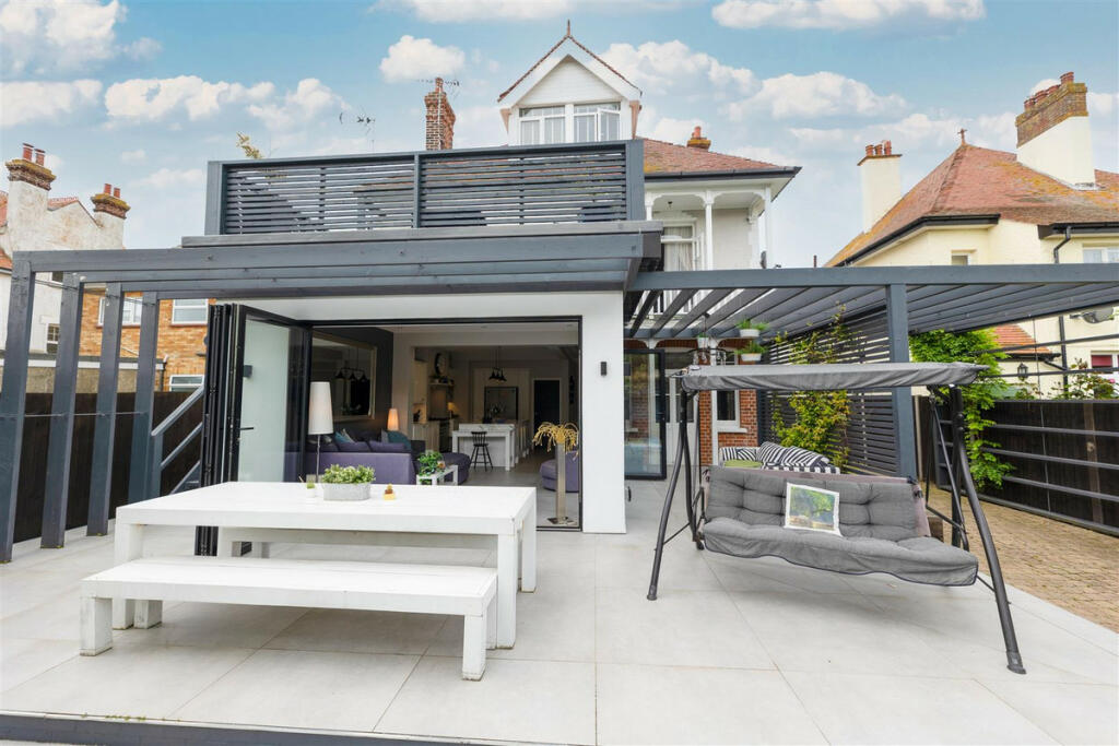 Additional image 17 of Trafalgar Road, Clacton-On-Sea, CO15 1