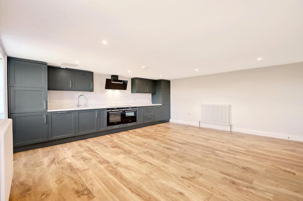 Additional image 6 of Brizes Park, Kelvedon Hatch