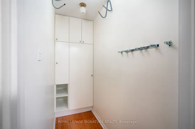 Additional image 30 of 10 Yonge St Unit 413