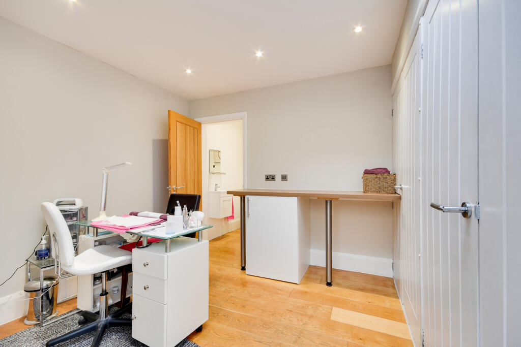 Additional image 10 of Back Road, Writtle