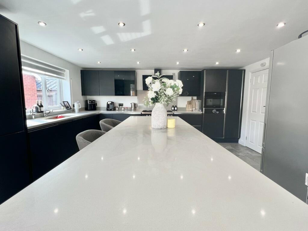 Additional image 10 of Ipswich Road, Colchester, CO4