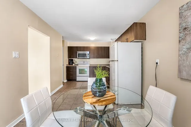 Additional image 2 of 198 Folkstone Cres