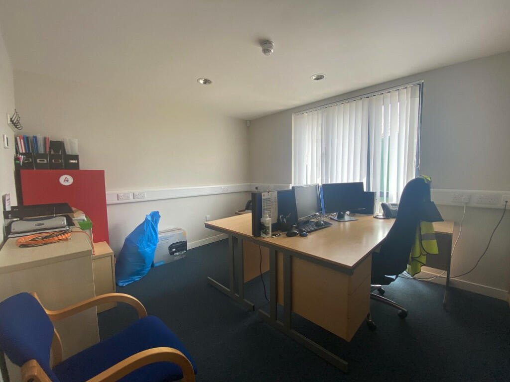 Additional image 5 of Old Park Farm and Dutch Barn Business Centre Main Road, CM3