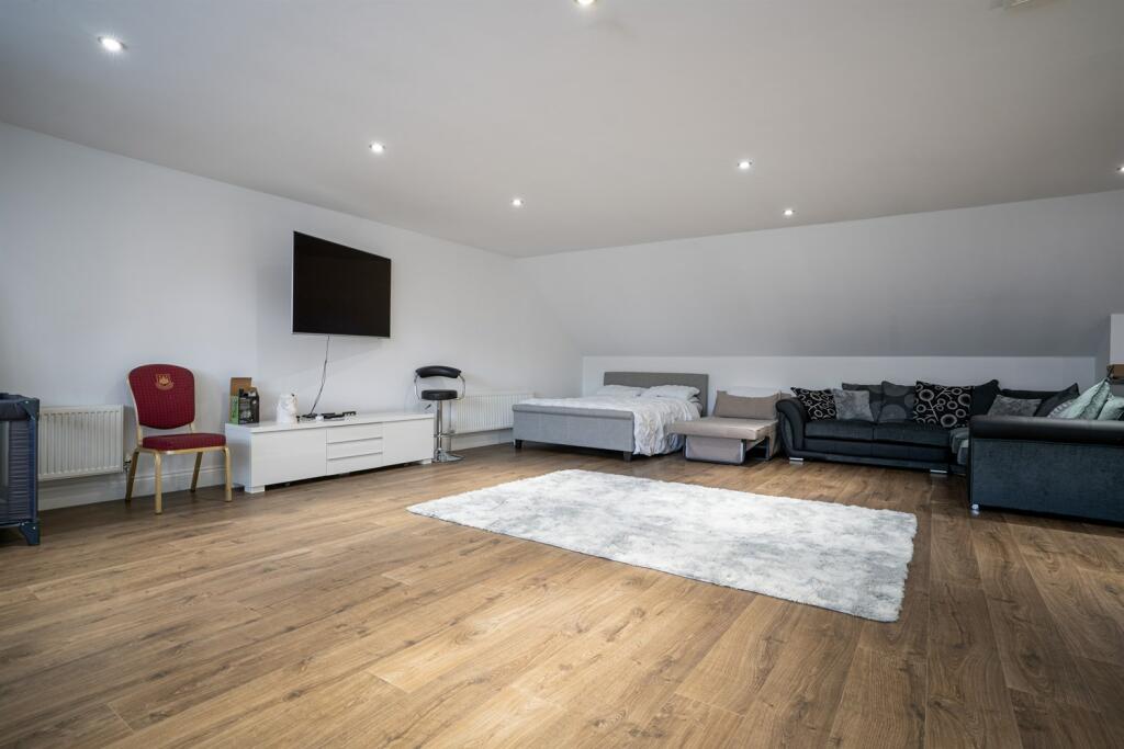 Additional image 25 of Queenborough Lane, Braintree, CM77