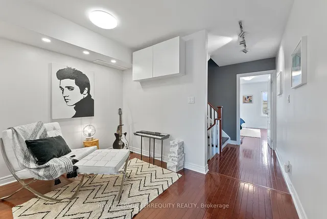 Additional image 17 of 60 Carr St Unit 11