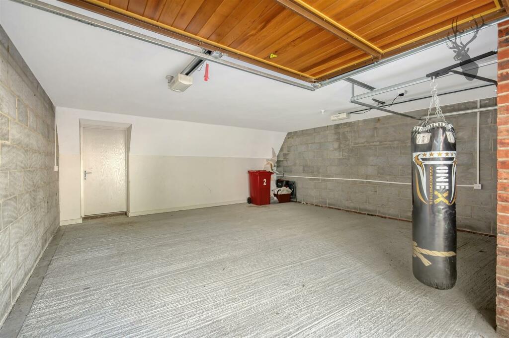 Additional image 25 of Woodside Place, Great Warley, Brentwood