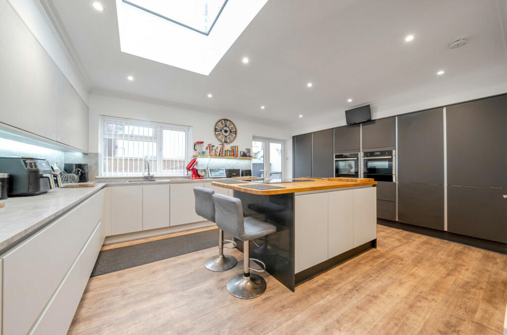 Additional image 6 of Church Road, Clacton-on-Sea, Essex