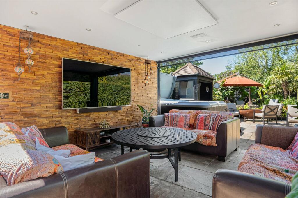 Additional image 25 of Mansfield, High Wych, Sawbridgeworth, CM21 0JT