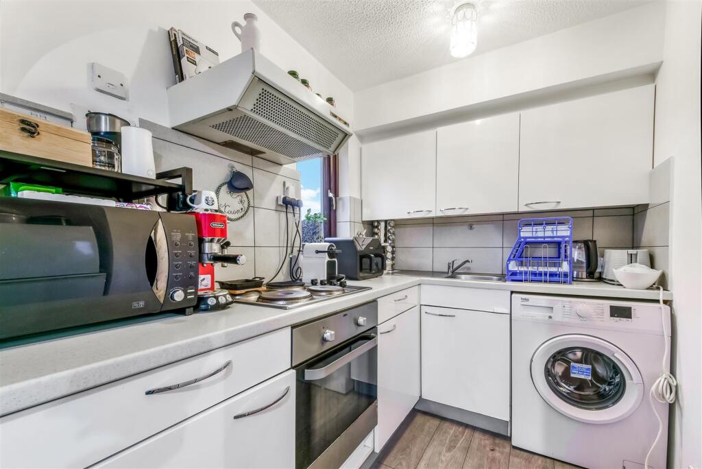 Additional image 9 of Gilpin Close, Mitcham