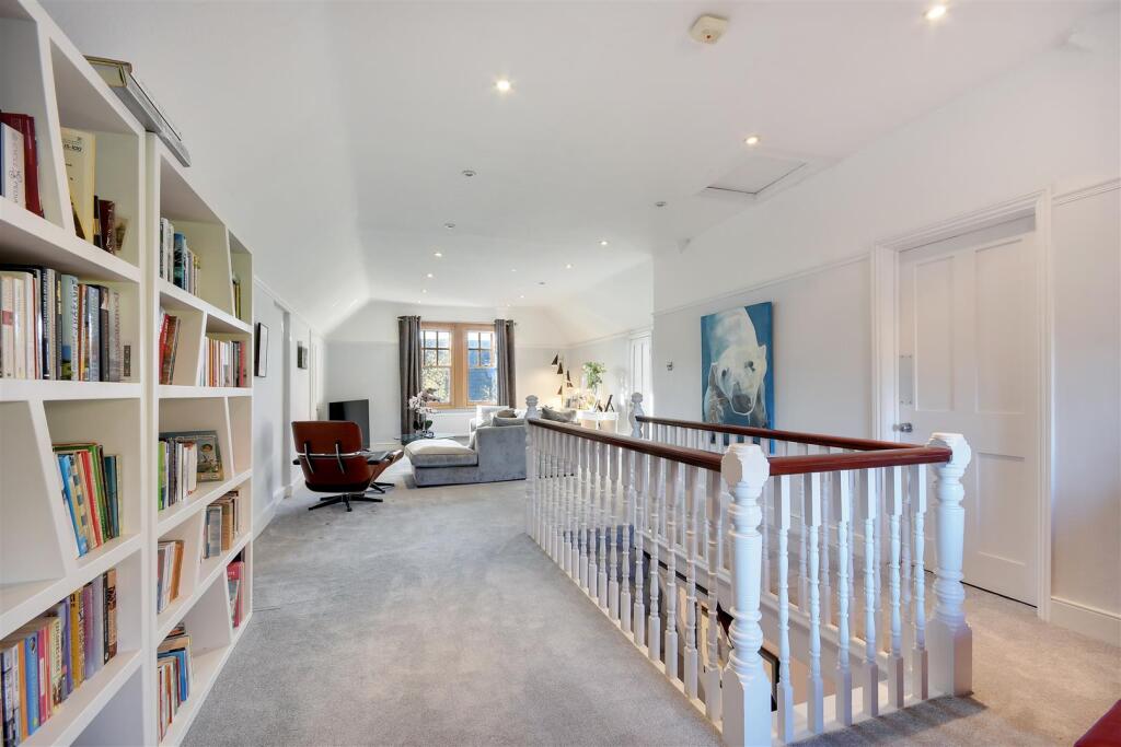 Additional image 27 of Hillwood Grove, Hutton Mount, Brentwood